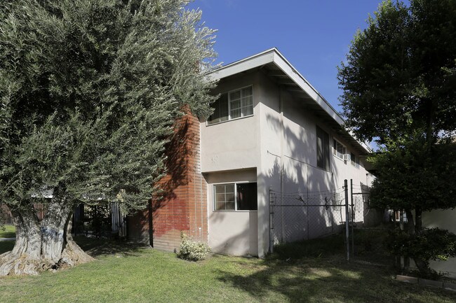 2436 Angela St in Pomona, CA - Building Photo - Building Photo
