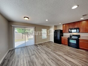 76163 Long Pond Loop in Yulee, FL - Building Photo - Building Photo