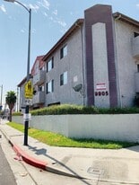9905 S Broadway in Los Angeles, CA - Building Photo