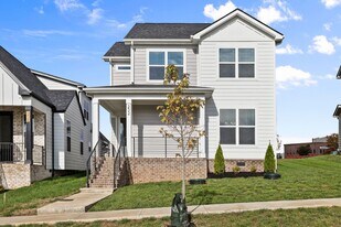 232 Franklin St in Pleasant View, TN - Building Photo