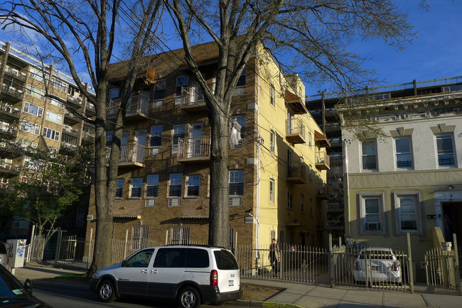 2057 Story Ave in Bronx, NY - Building Photo - Building Photo