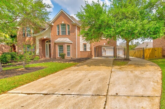 property at 3430 Queensburg Ln