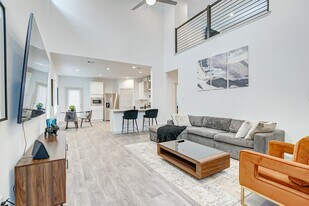 12827 Barnsbury Ln in Houston, TX - Building Photo