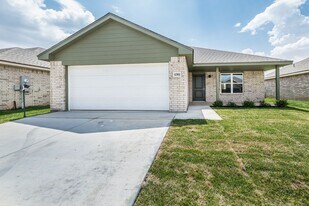 4401 Sunset St in Amarillo, TX - Building Photo