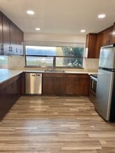 2129 NW 201st St in Shoreline, WA - Foto de edificio - Building Photo