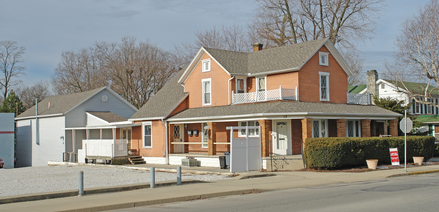 15 Wolf Creek St in Brookville, OH - Building Photo