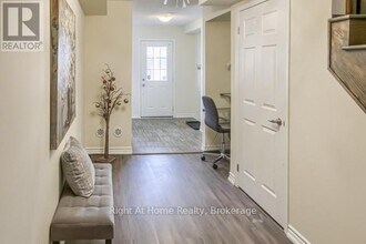 683 Laking Terrace in Milton, ON - Building Photo - Building Photo