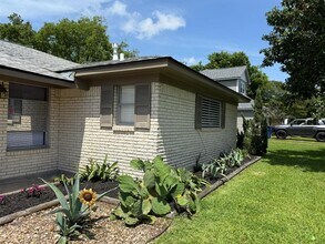 2802 8th St N in Texas City, TX - Building Photo - Building Photo
