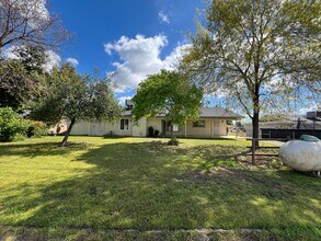 12290 Rd 37 in Madera, CA - Building Photo - Building Photo