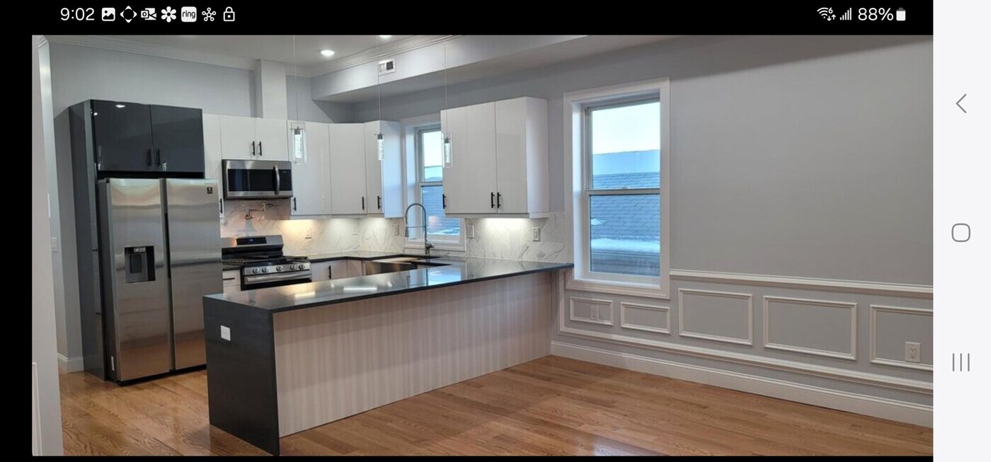 265 Columbia Ave, Unit 2 in Jersey City, NJ - Building Photo