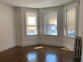 122 Warren St Apartments
