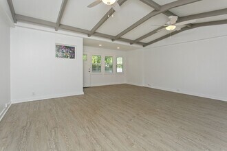6127 Kawekiu Pl in Honolulu, HI - Building Photo - Building Photo