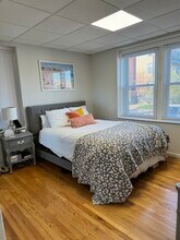 909 Saint Rita Ave, Unit 2S in Clayton, MO - Foto de edificio - Building Photo