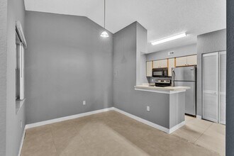 2850 N Oakland Forest Dr in Oakland Park, FL - Building Photo - Building Photo