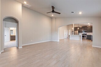 250 Eagleville Dr in Alvin, TX - Building Photo - Building Photo
