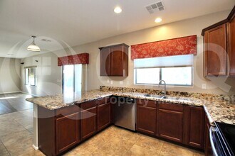 11434 E Cliffrose Ln in Florence, AZ - Building Photo - Building Photo