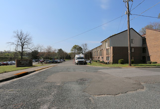 Morehead Hills Senior Apartments in Durham, NC - Building Photo - Building Photo