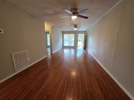 12724 Shannon Hills Dr in Houston, TX - Building Photo