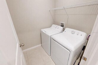 5355 Night Tide Ln in Wimauma, FL - Building Photo - Building Photo