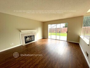 242 Newport Cir in Vacaville, CA - Building Photo - Building Photo