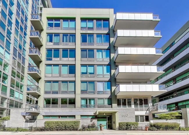 property at 660 W Wayman St