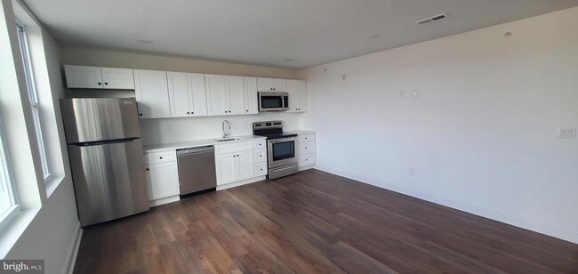 property at 3102 Frankford Ave