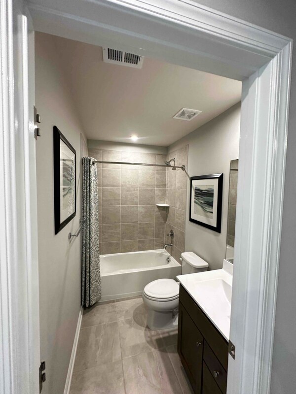 2304 Tanfield Dr in Fredericksburg, VA - Building Photo - Building Photo