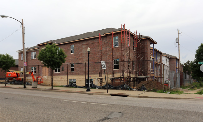 Kenmore Place in Akron, OH - Foto de edificio - Building Photo