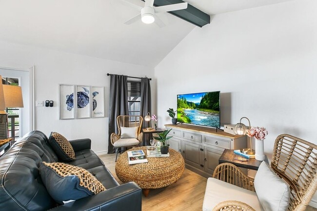 property at 113 W Sunny Isle Dr