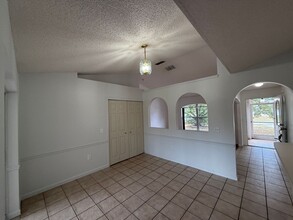 11360 Beechdale Ave in Spring Hill, FL - Building Photo - Building Photo