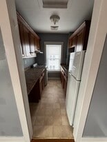 38 Melville St, Unit 3 in Fall River, MA - Building Photo