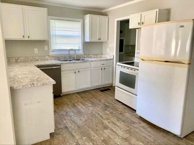 114 Marvin St in Senatobia, MS - Building Photo - Building Photo