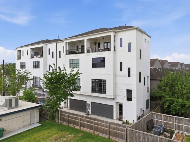 4306 Center St in Houston, TX - Building Photo - Building Photo