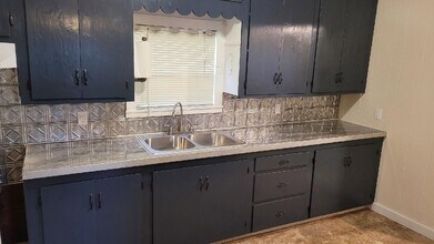 2018 Nelson Rd in Mckinleyville, CA - Building Photo - Building Photo