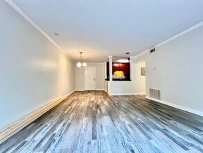 5095 Roswell Rd in Sandy Springs, GA - Building Photo - Building Photo