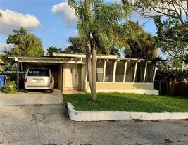 108 SE 10th Ave in Pompano Beach, FL - Building Photo