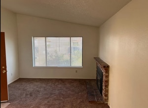 5113 Gaylene Ave in Bakersfield, CA - Foto de edificio - Building Photo