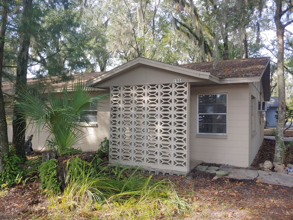 1944 NE 17th Way in Gainesville, FL - Building Photo