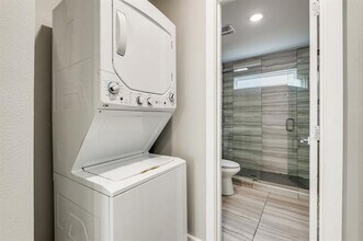 4915 Bryan St in Dallas, TX - Building Photo - Building Photo