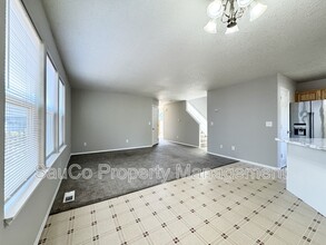 1583 NE Jessica Loop in Hillsboro, OR - Building Photo - Building Photo