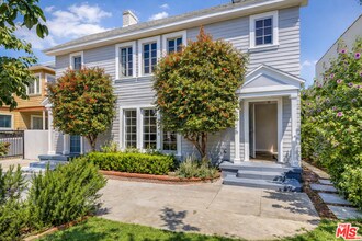 2345 W 21st St in Los Angeles, CA - Building Photo - Building Photo