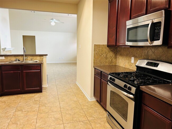 19318 Brook Village Rd in Houston, TX - Building Photo - Building Photo