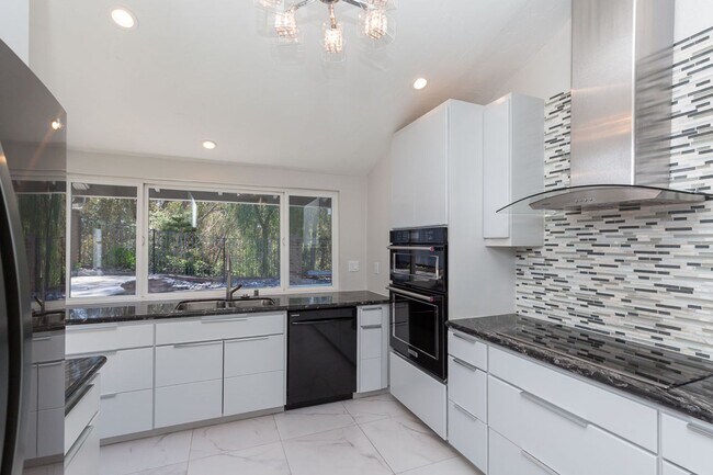 11071 Turret Dr in San Diego, CA - Building Photo - Building Photo