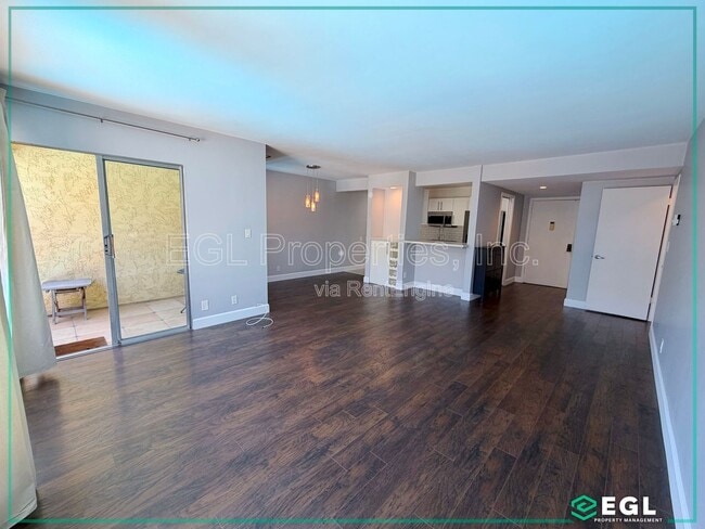 property at 6275 Canterbury Dr