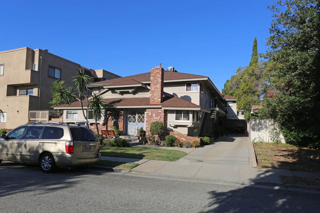 327 N Belmont St in Glendale, CA - Building Photo