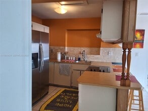 750 SW 97th Ct Cir in Miami, FL - Building Photo - Building Photo