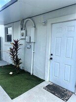 3800 NW 197th St in Miami Gardens, FL - Building Photo