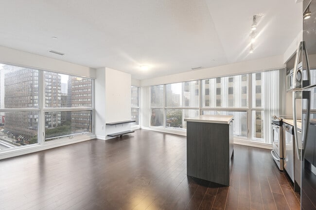 property at 386 Yonge St