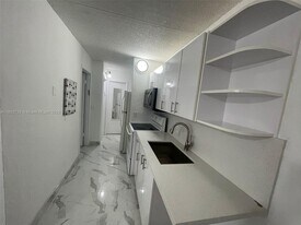 3211 SW 44th St in Fort Lauderdale, FL - Building Photo