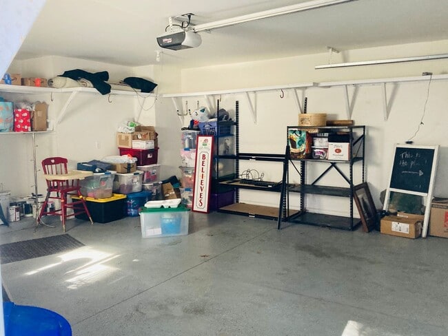 1302 Calgary Dr in Lake Arrowhead, CA - Building Photo - Building Photo